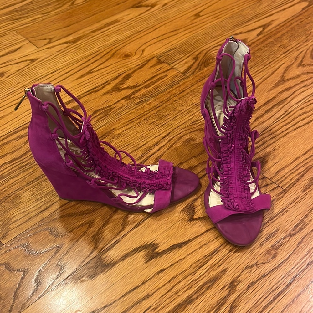 Jessica Simpson Woman’s Purple Heels Size 9M